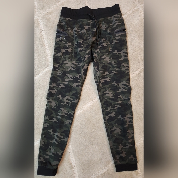 Mens BYLT Camo Joggers Size L - Picture 1 of 9